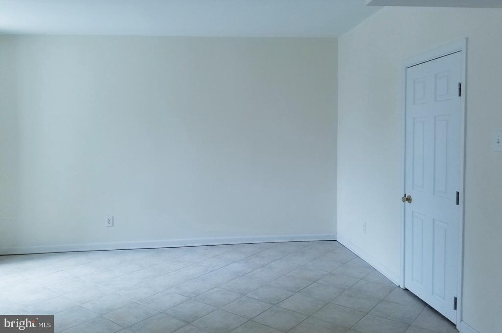 805 Brooks Lane - Photo 8