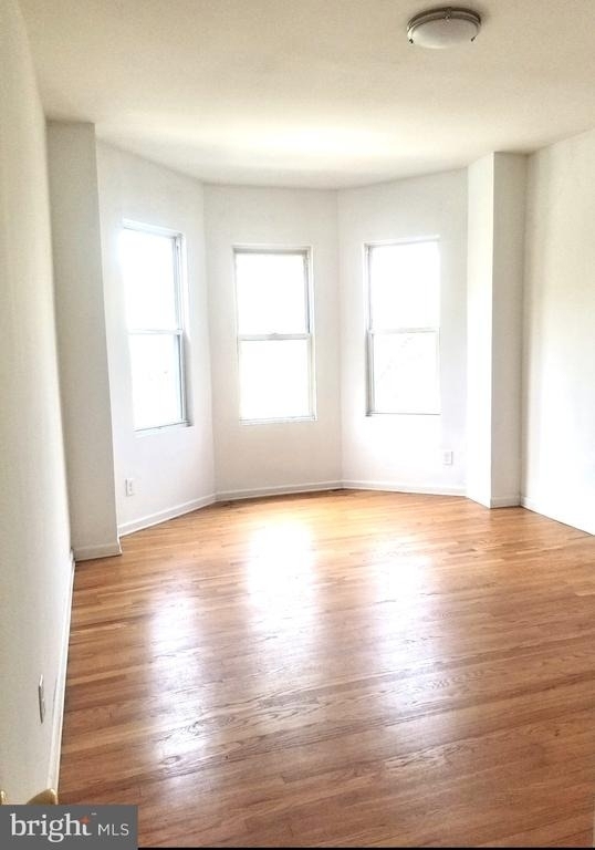 805 Brooks Lane - Photo 1