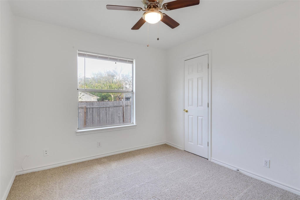 300 Tamara Dr - Photo 8