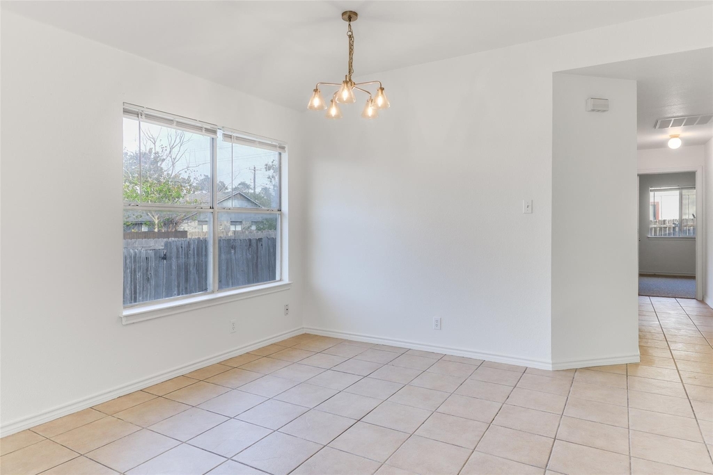 300 Tamara Dr - Photo 4
