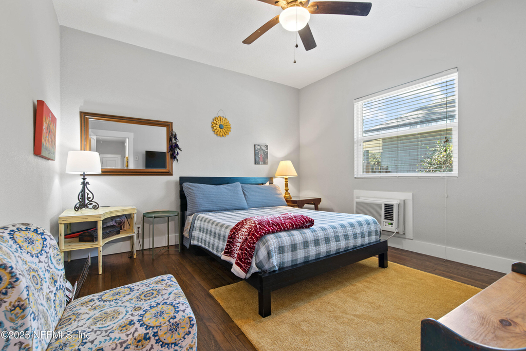 909 Cedar Street - Photo 6