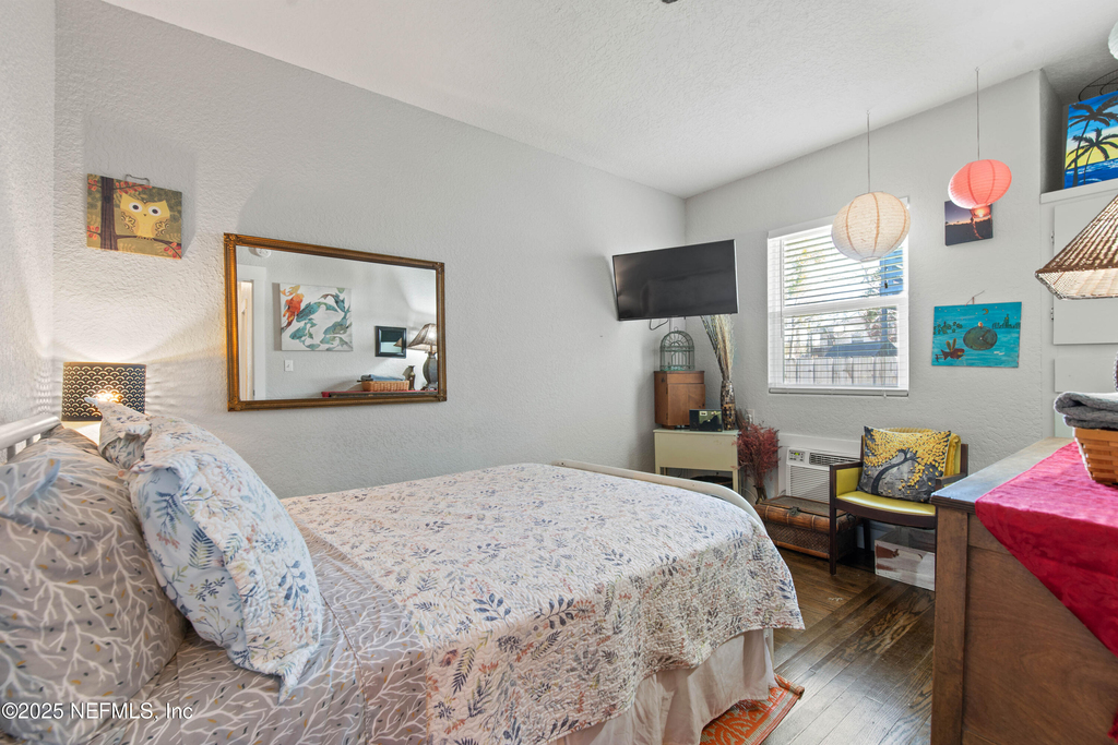 909 Cedar Street - Photo 8