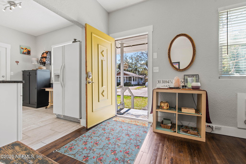 909 Cedar Street - Photo 1