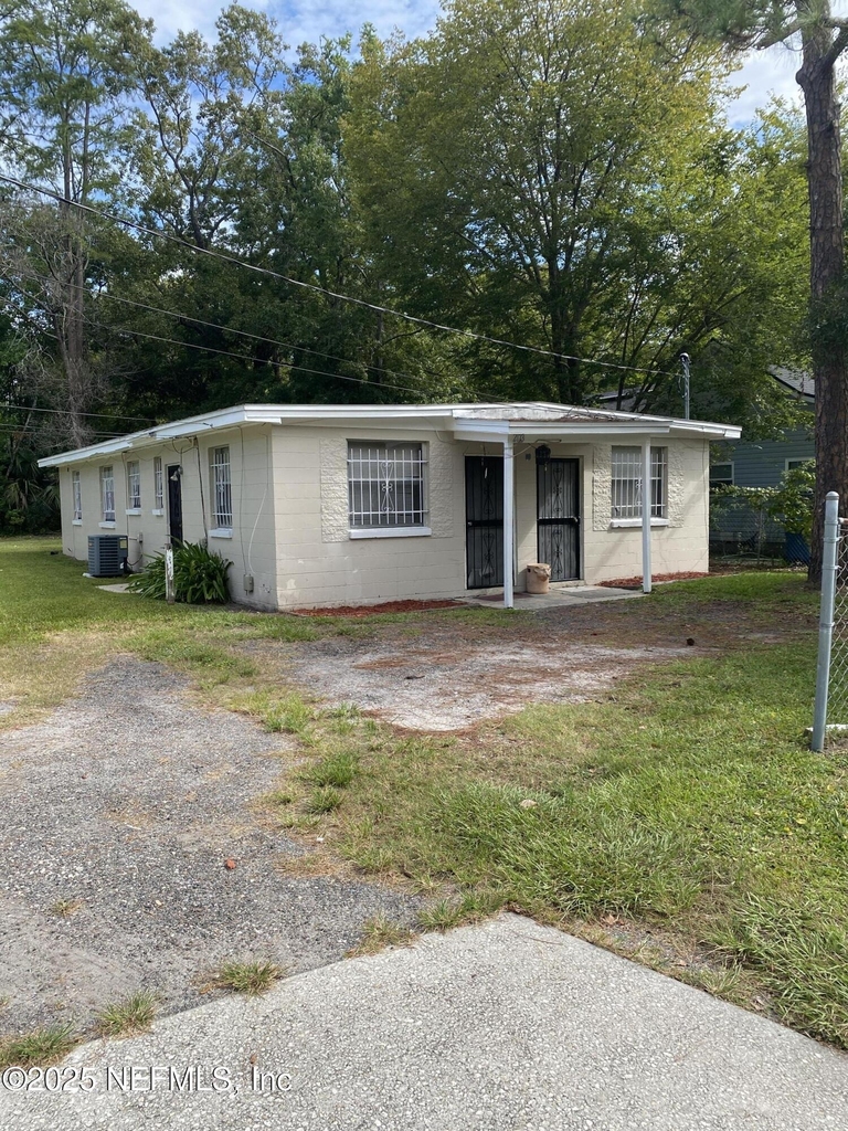 2171 W 40th Street - Photo 1