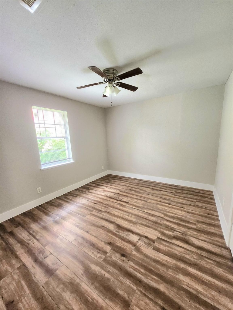 9110 Kentshire Drive - Photo 11
