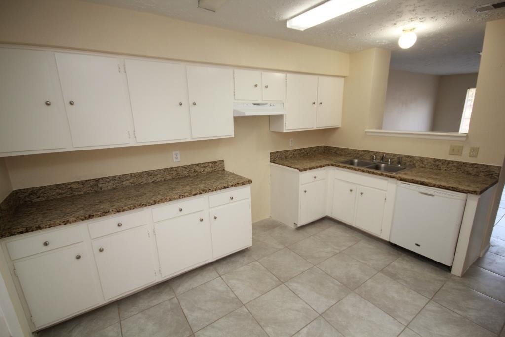 24002 Silversmith Lane - Photo 3