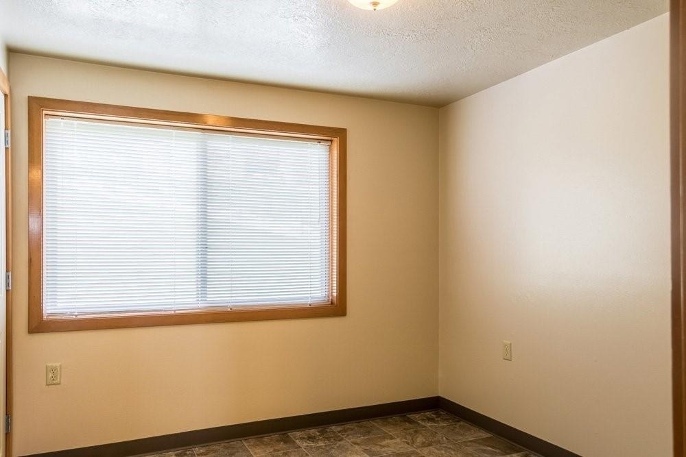 410 Ne Oak St - Photo 6