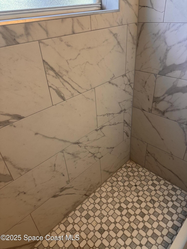 140 Niemira Avenue - Photo 13