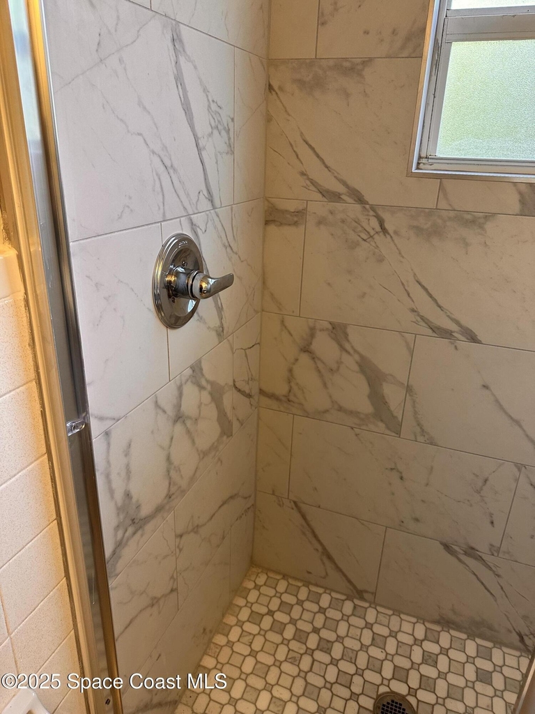 140 Niemira Avenue - Photo 14