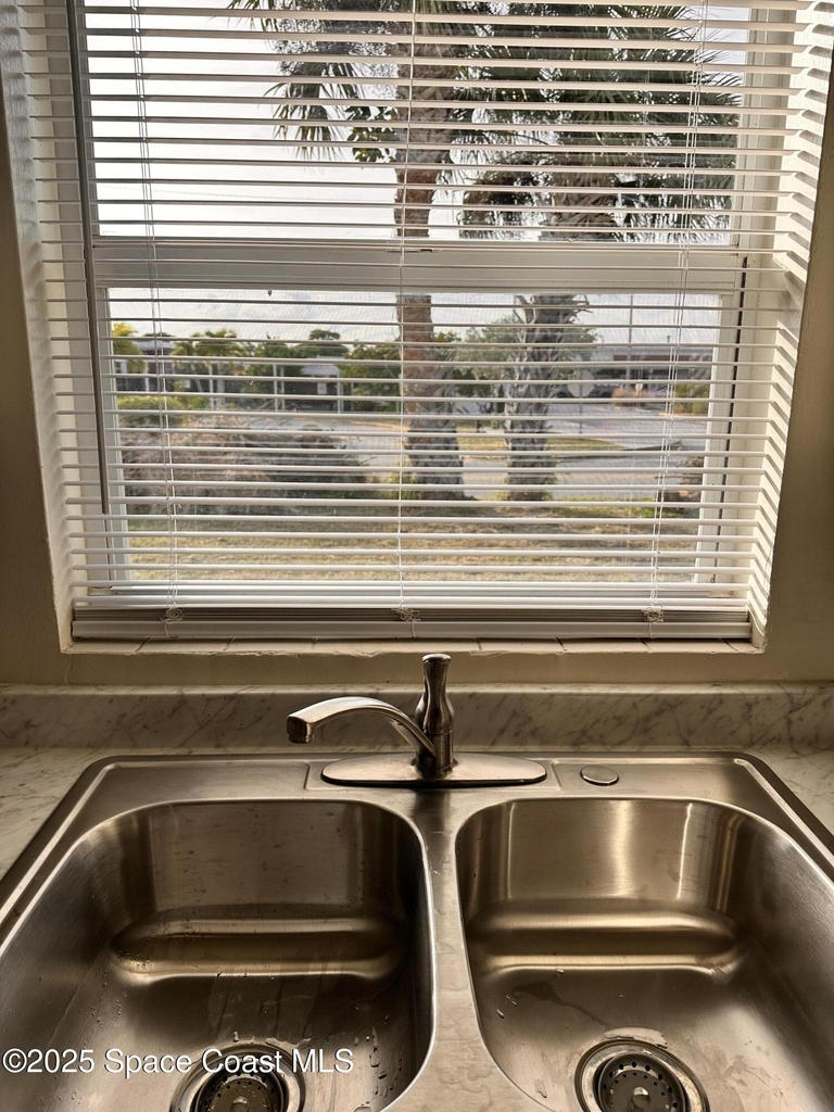 140 Niemira Avenue - Photo 6