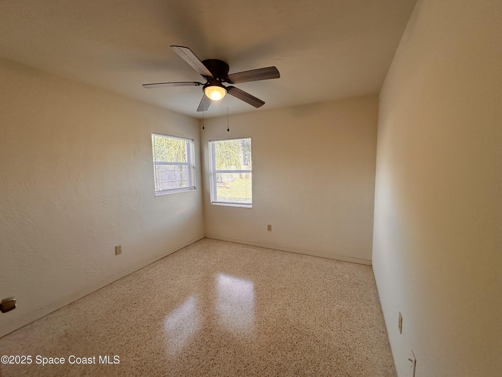 140 Niemira Avenue - Photo 10