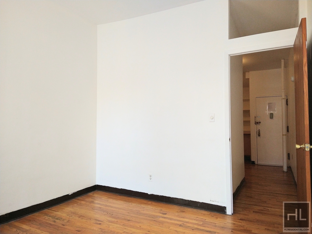 East 9th Street - Photo 1