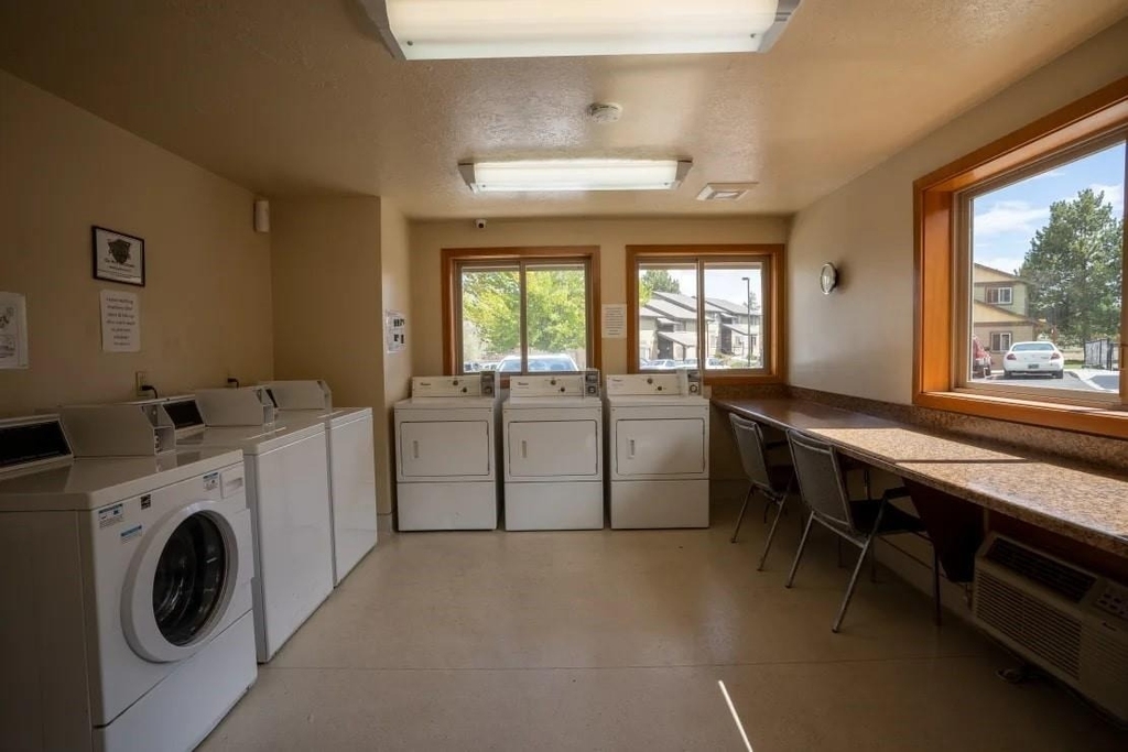 2050 Sw Timber Ave - Photo 8