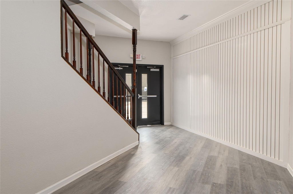 4705 Lyons Avenue - Photo 7
