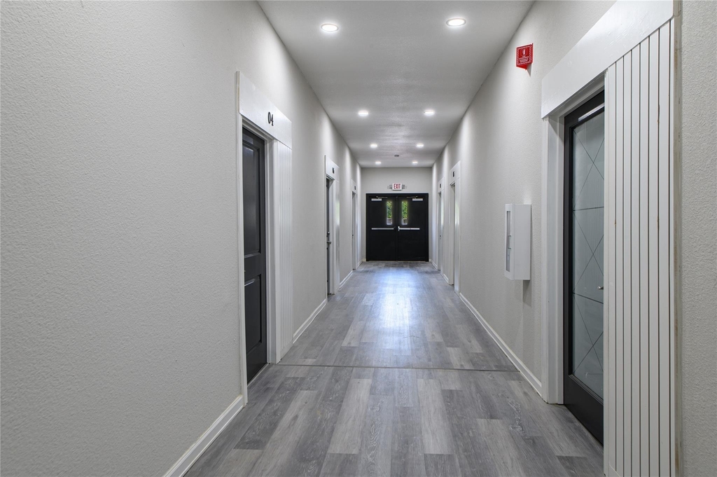 4705 Lyons Avenue - Photo 8
