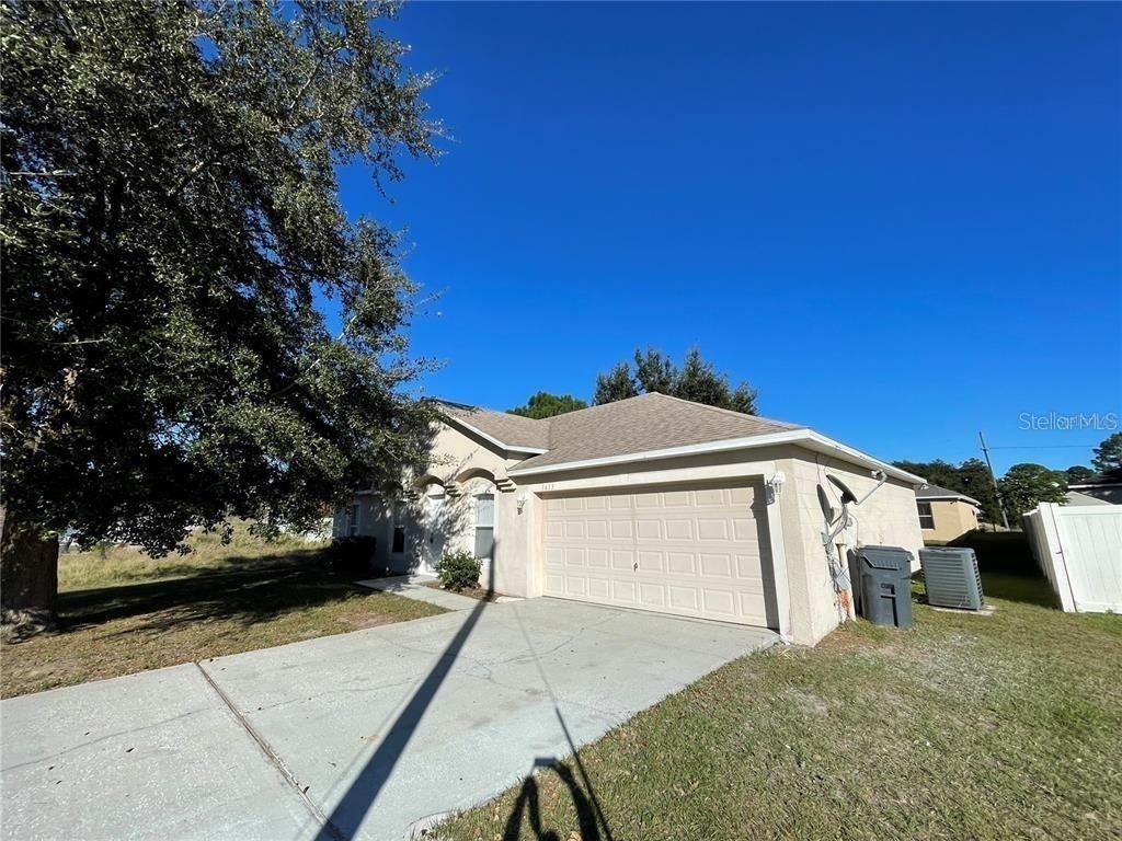 1613 Sail Drive - Photo 0