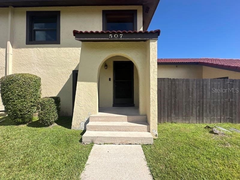 507 Hunter Circle - Photo 0