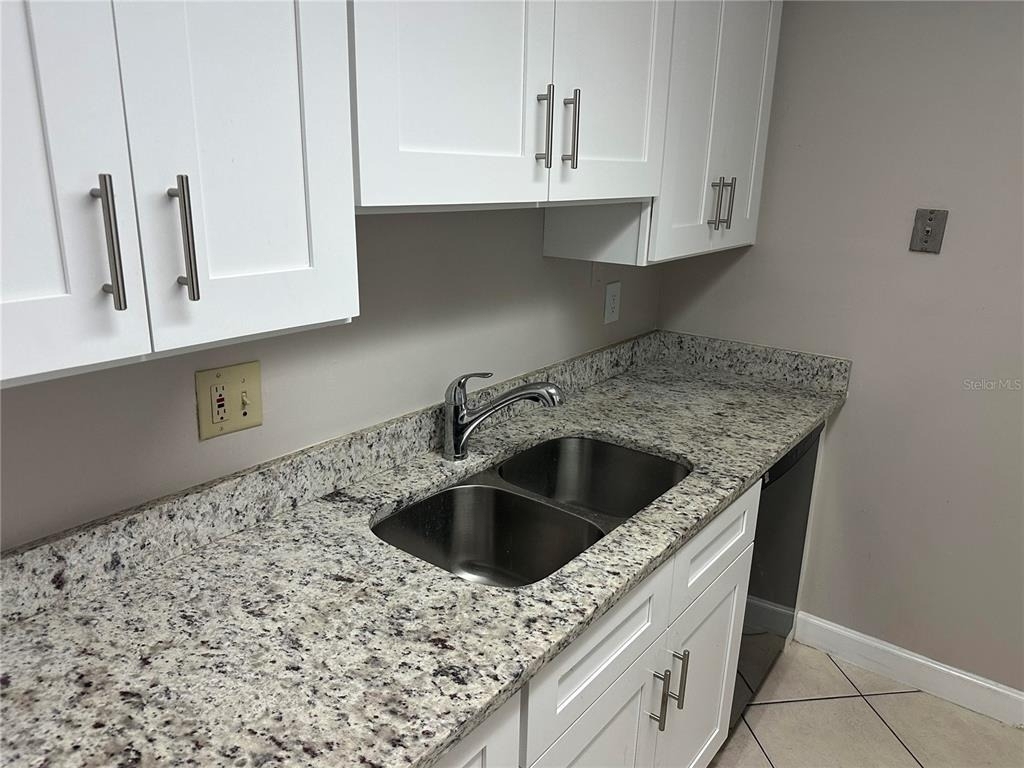904 Lake Destiny Road - Photo 3