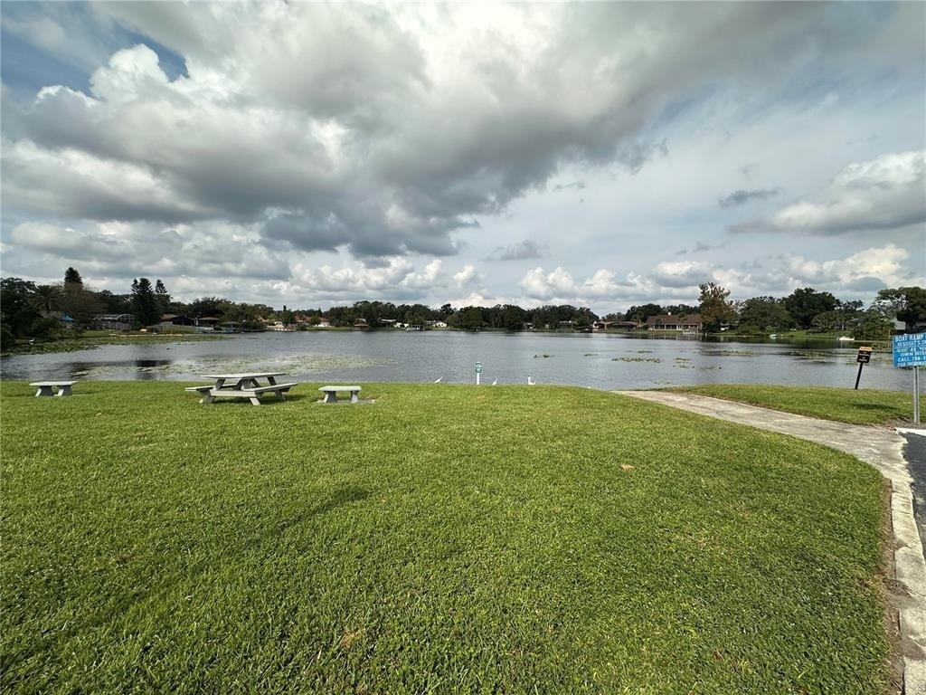 904 Lake Destiny Road - Photo 20