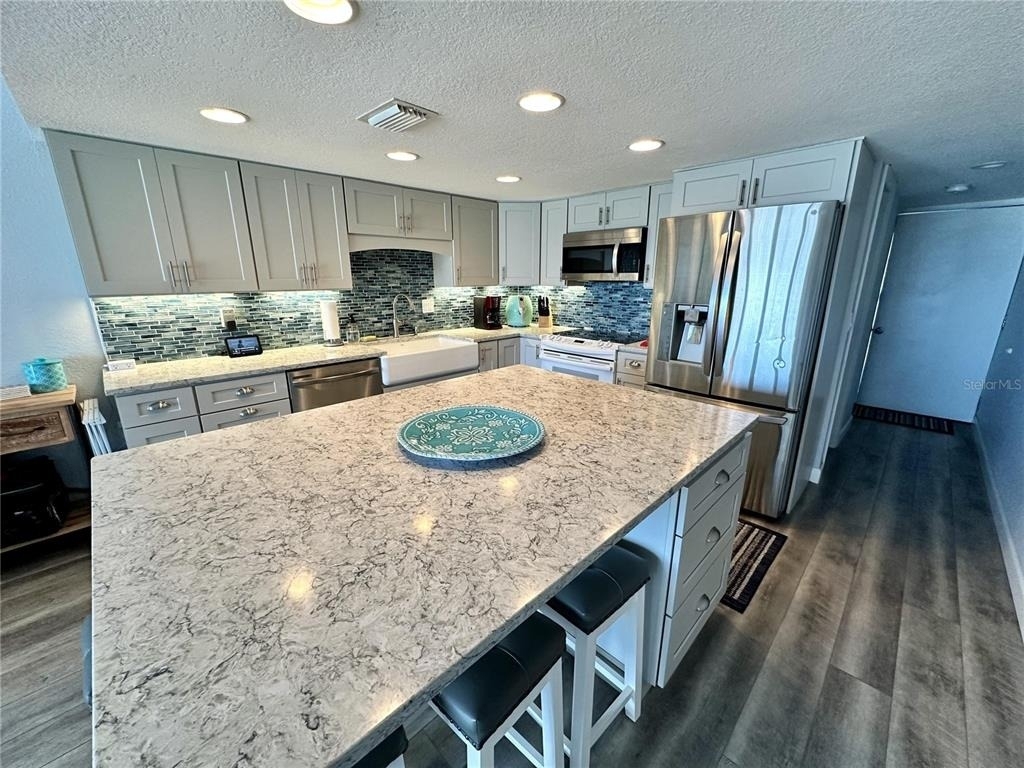 4849 Saxon Drive - Photo 5