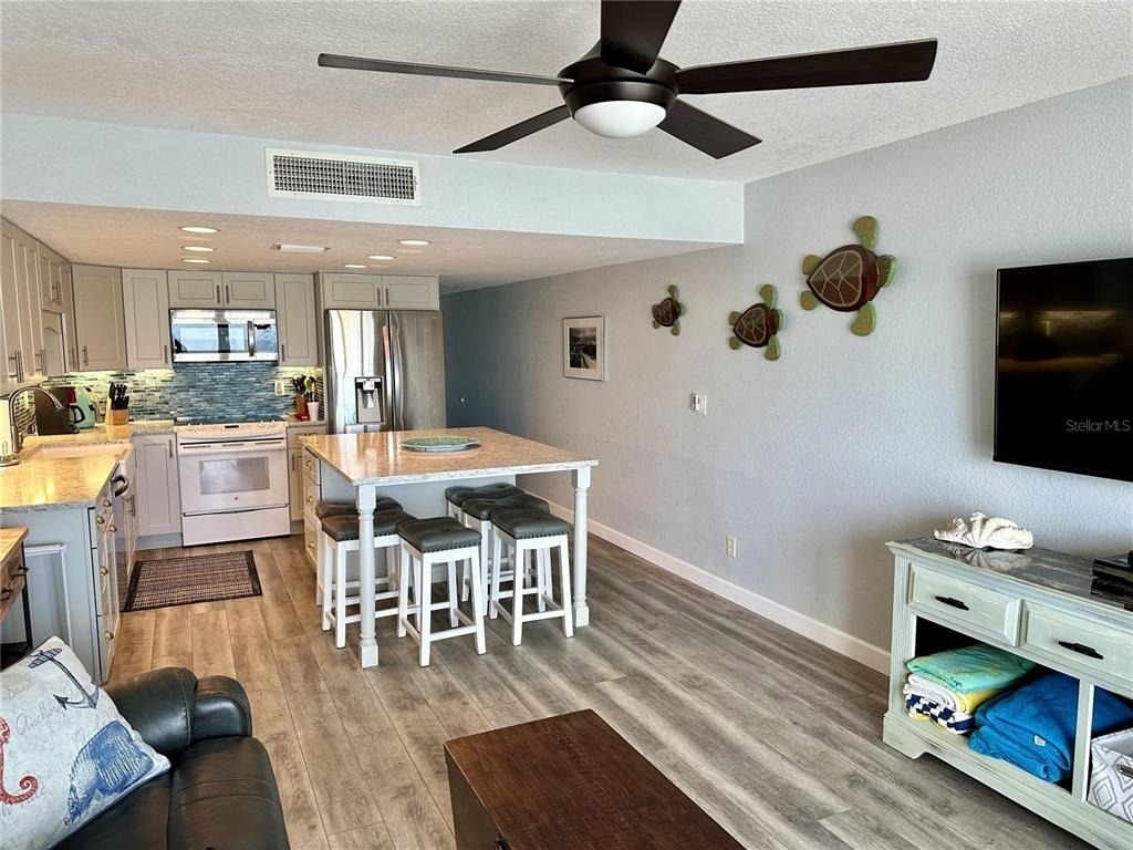 4849 Saxon Drive - Photo 9