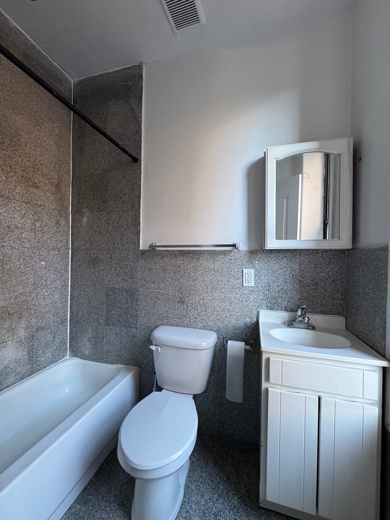 194 Edgecombe Avenue - Photo 3