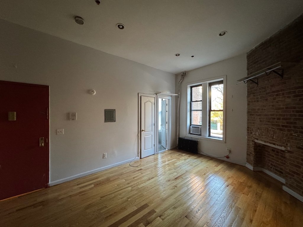 194 Edgecombe Avenue - Photo 9