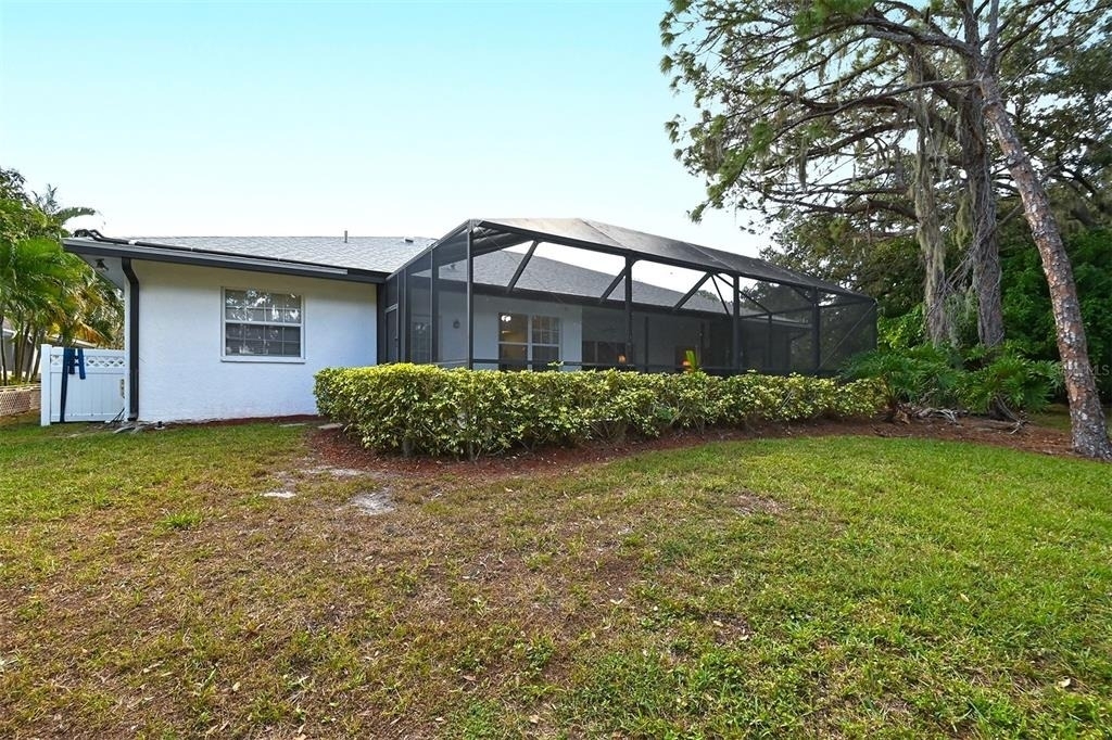 3866 Surrey Court - Photo 51
