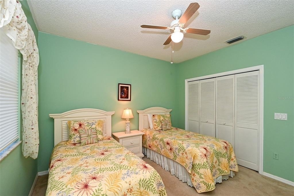 3866 Surrey Court - Photo 32