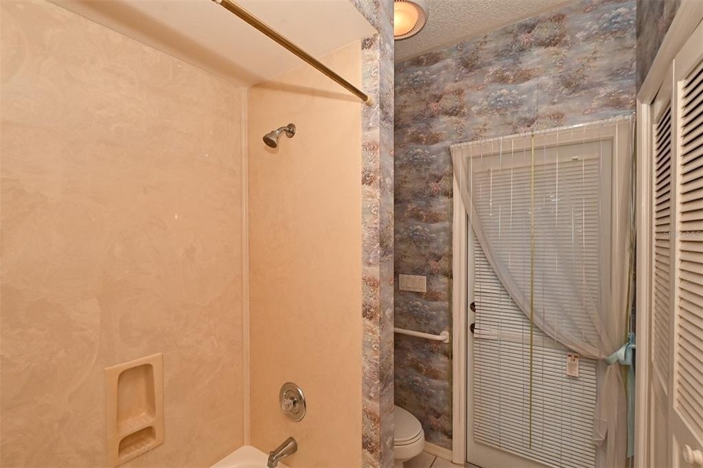 3866 Surrey Court - Photo 35
