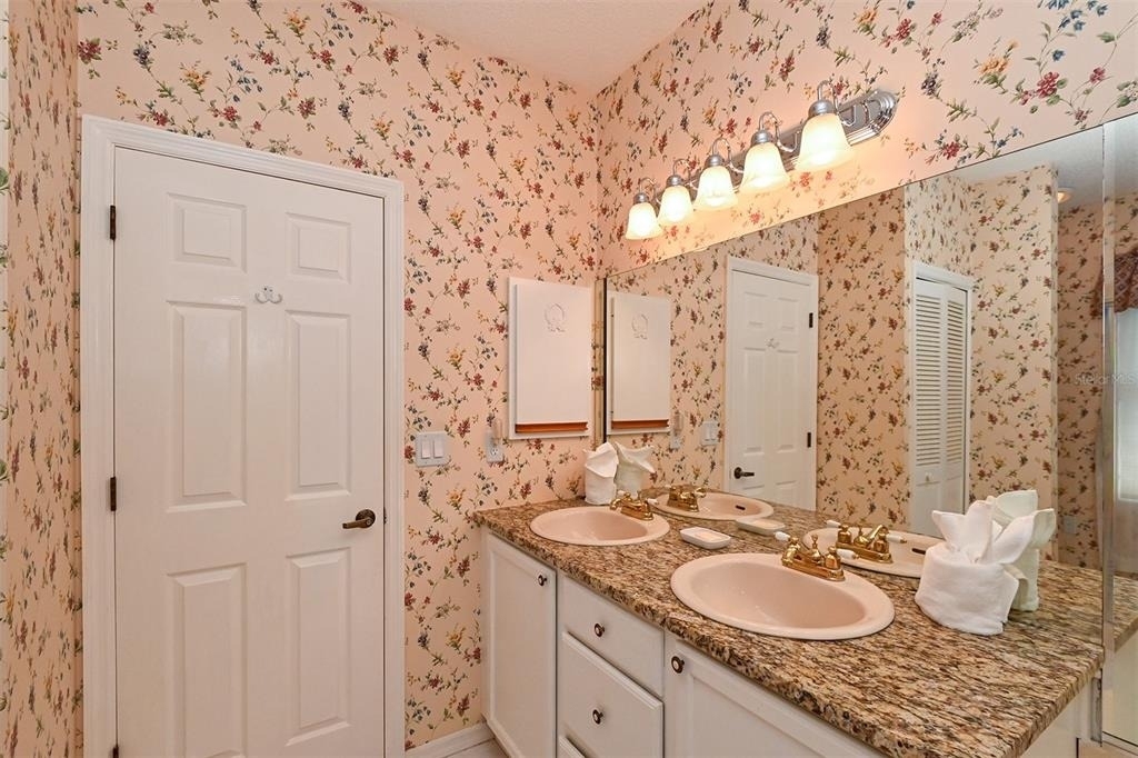 3866 Surrey Court - Photo 28