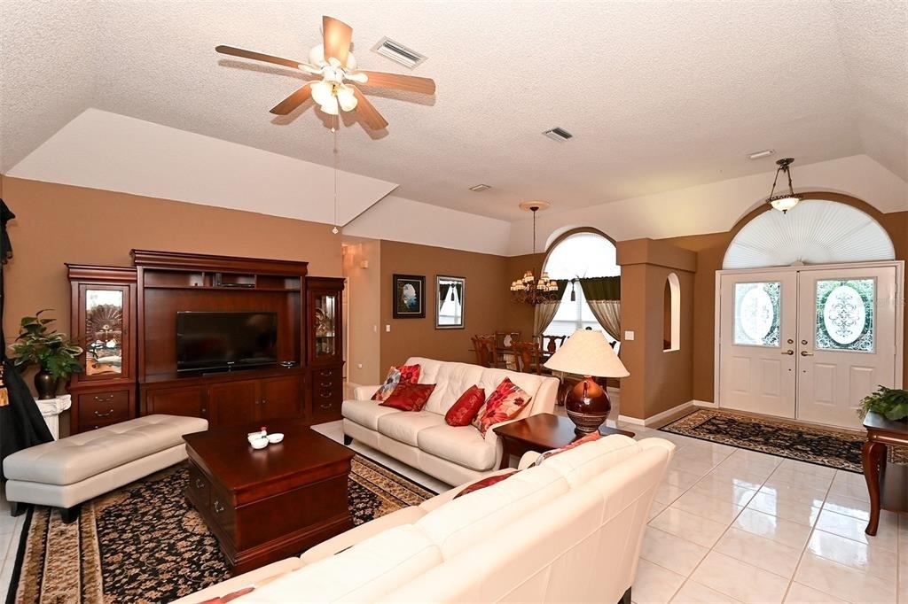 3866 Surrey Court - Photo 13