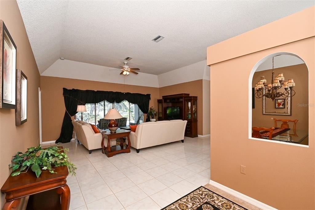 3866 Surrey Court - Photo 6