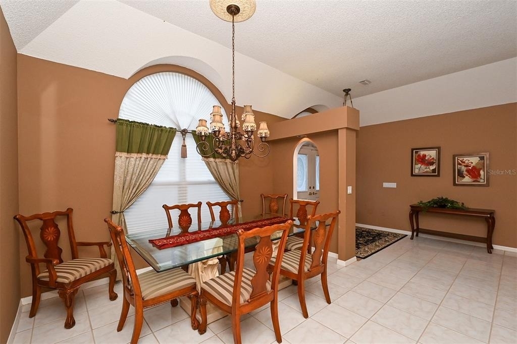 3866 Surrey Court - Photo 16