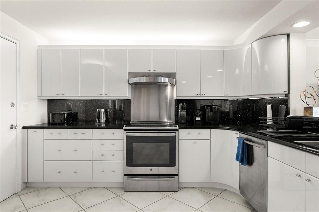 1750 Benjamin Franklin Drive - Photo 6