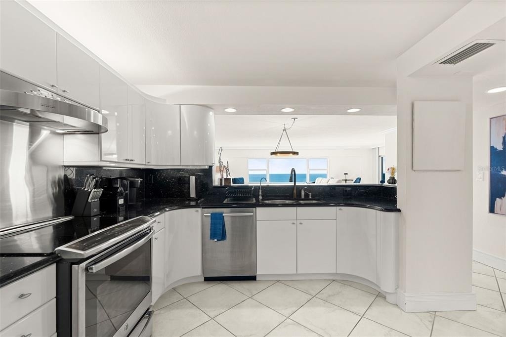 1750 Benjamin Franklin Drive - Photo 4