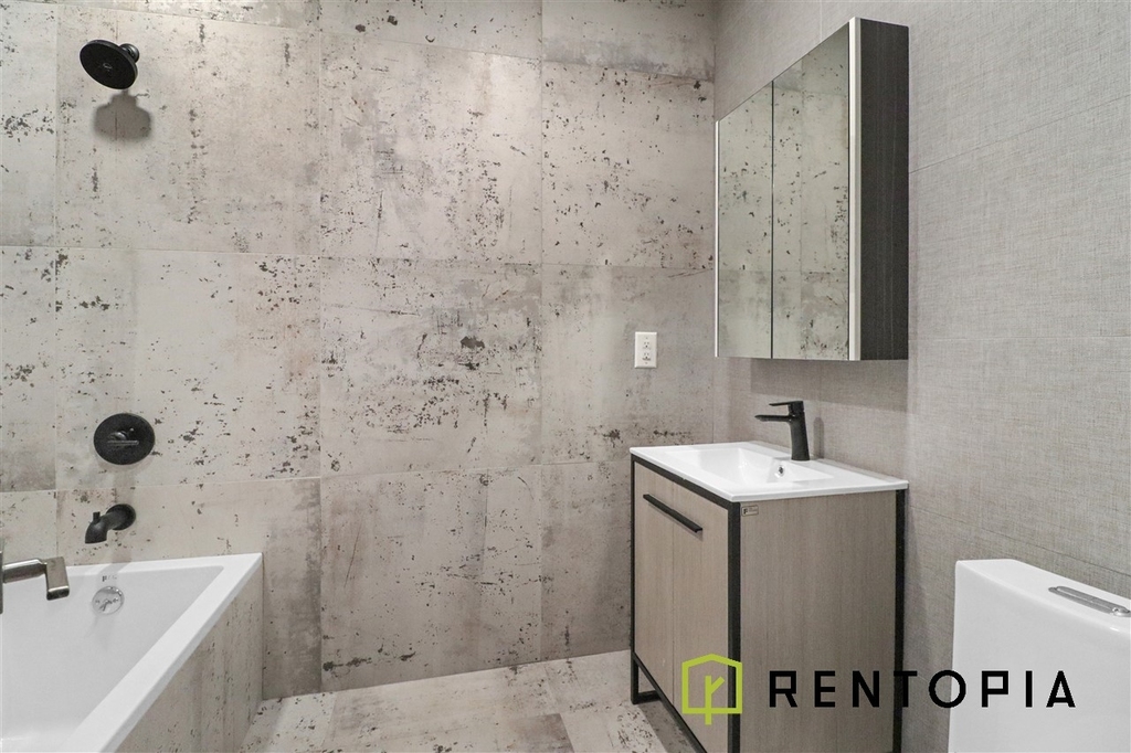475 Grand Street - Photo 6