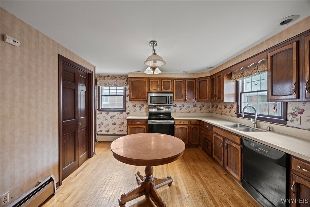 80 Capen Boulevard - Photo 9