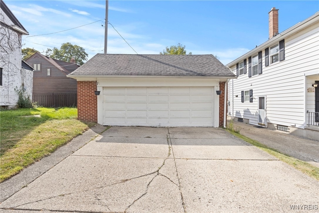 80 Capen Boulevard - Photo 4