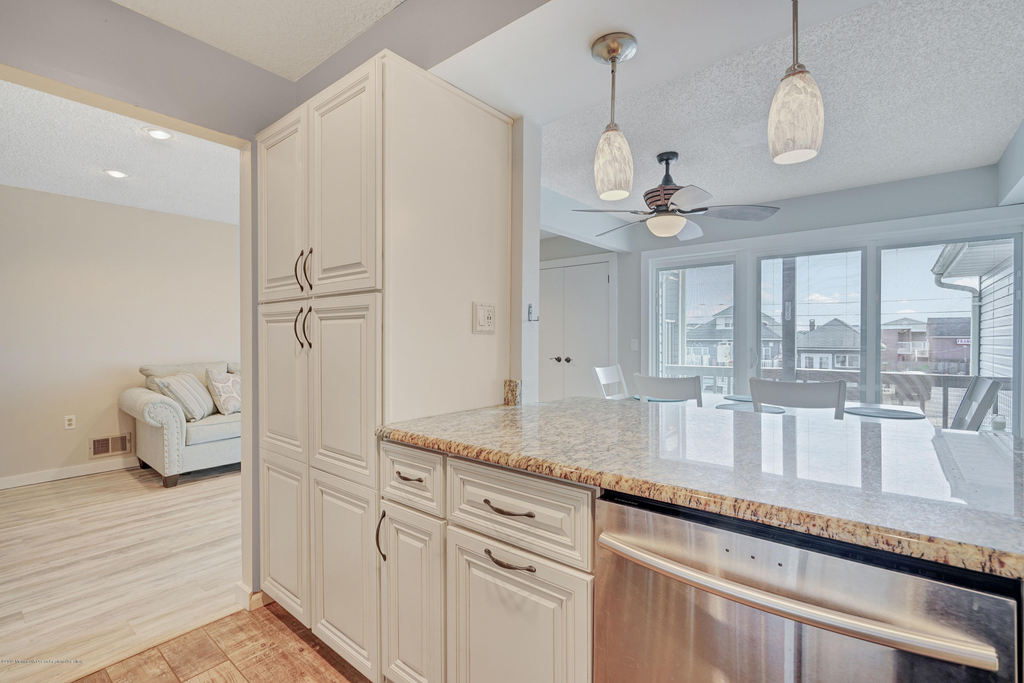 42 Hamilton Avenue - Photo 13