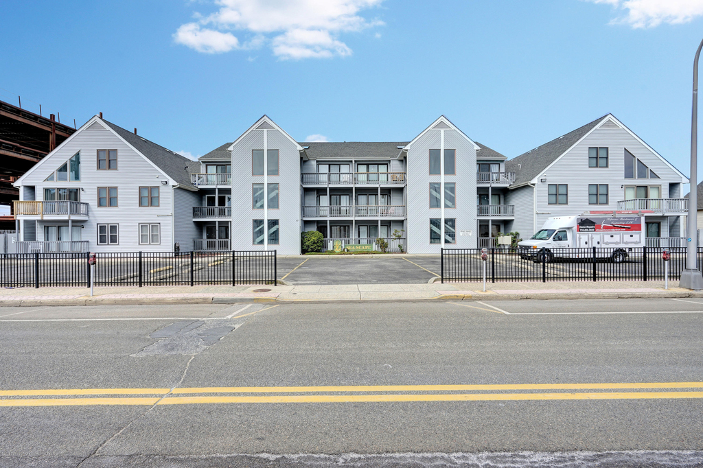 42 Hamilton Avenue - Photo 22