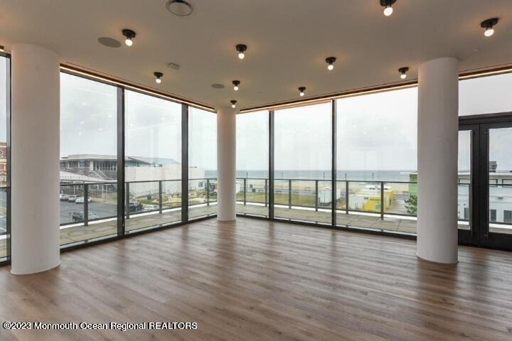 1101 Ocean Avenue N - Photo 45