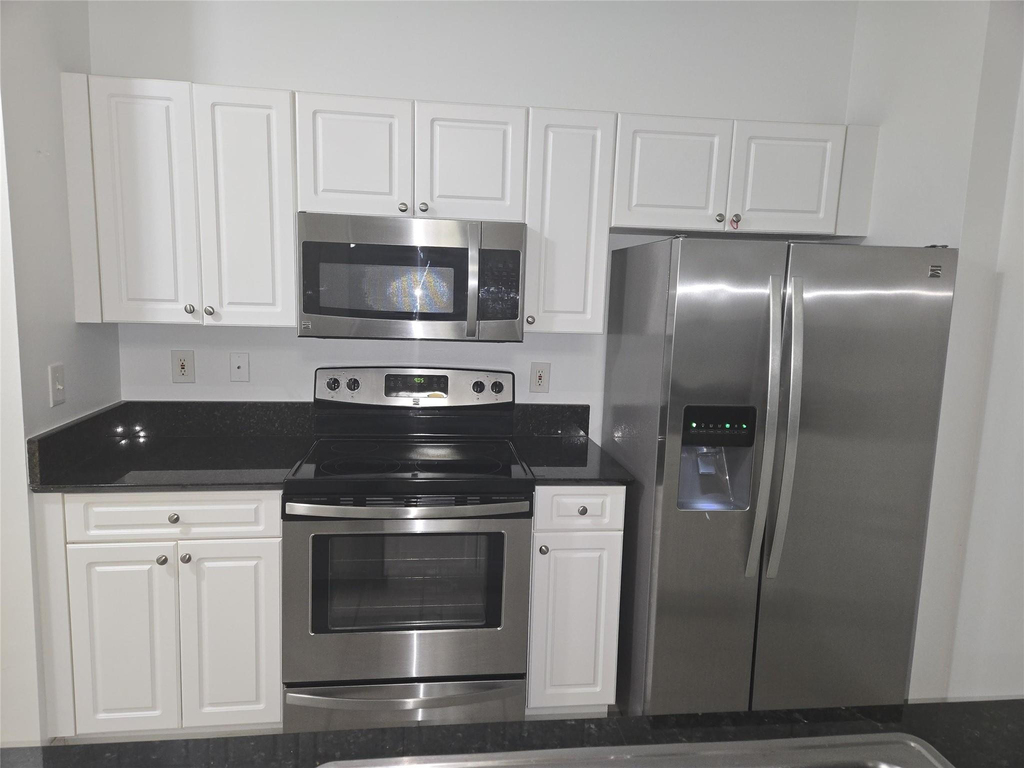 651 Okeechobee Boulevard - Photo 6