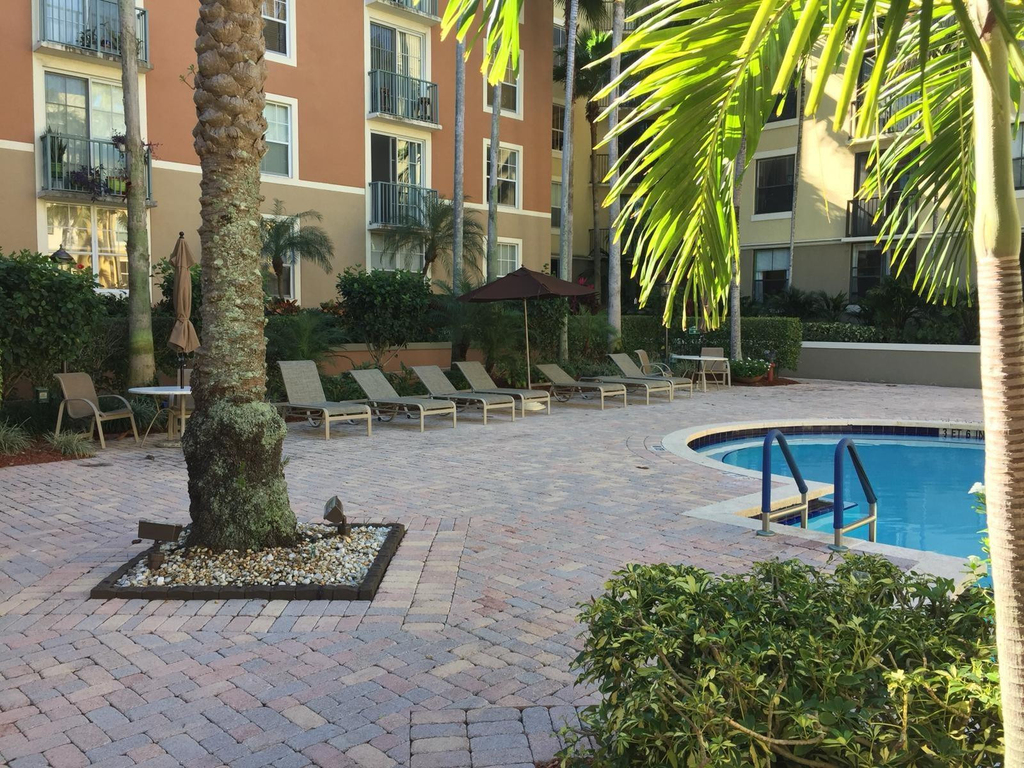 651 Okeechobee Boulevard - Photo 41