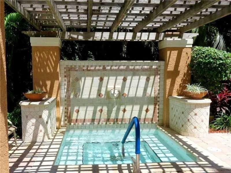 651 Okeechobee Boulevard - Photo 27