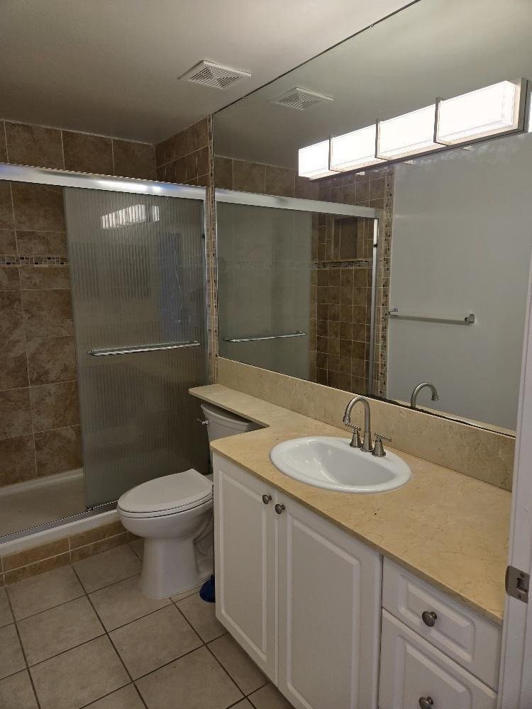 651 Okeechobee Boulevard - Photo 17