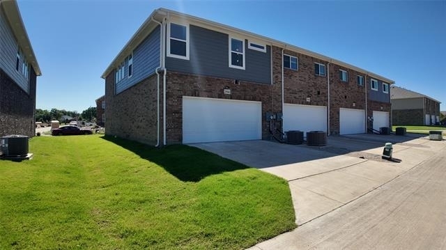 2944 Baneberry Lane - Photo 2