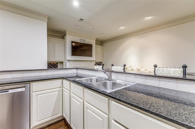 3535 Gillespie Street - Photo 14