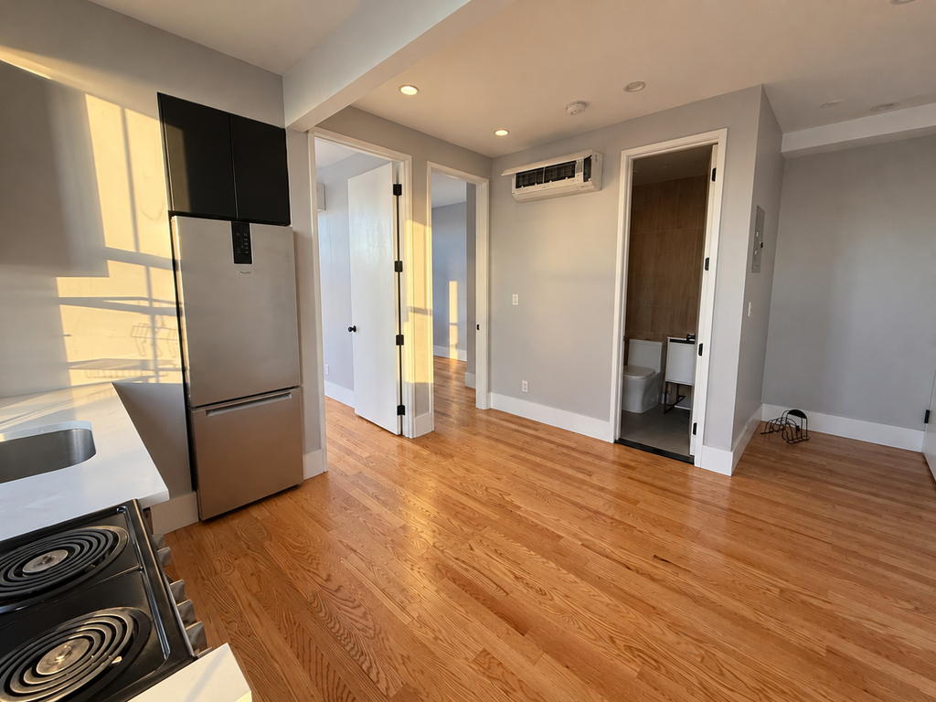 1522 St Johns Place - Photo 3