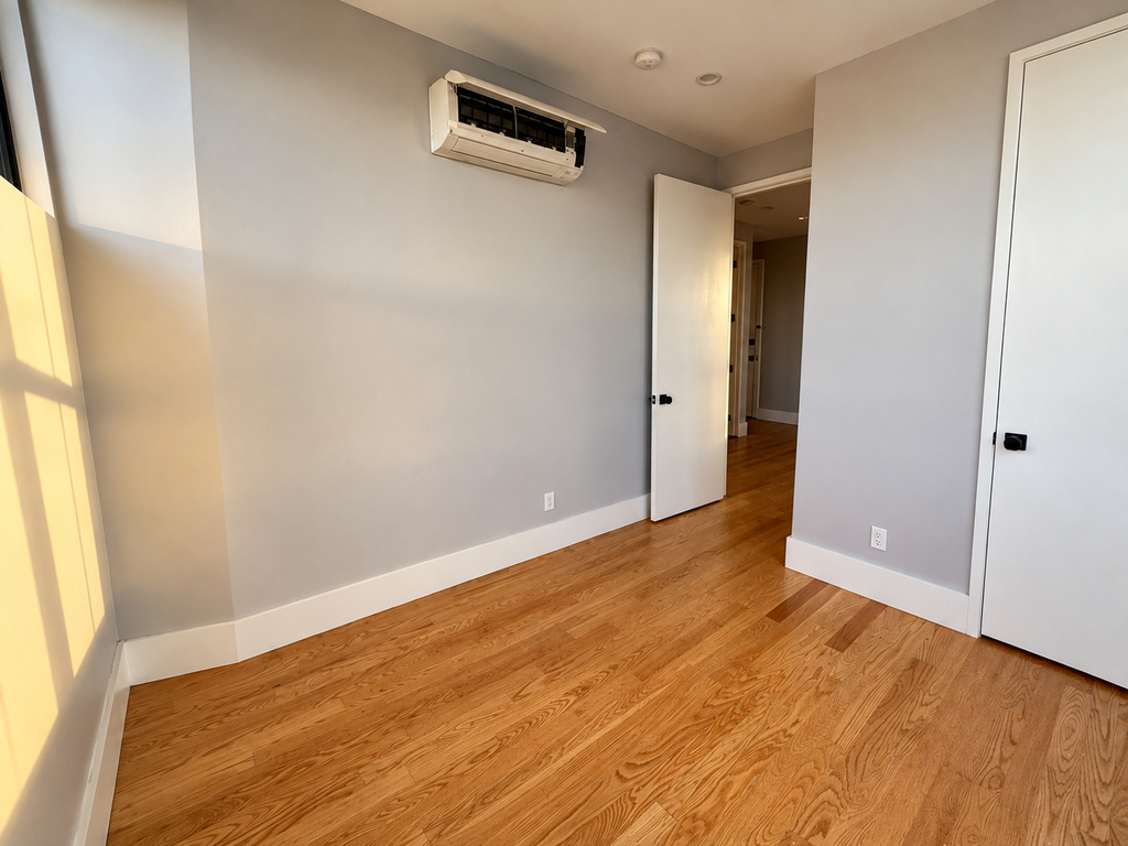 1522 St Johns Place - Photo 5
